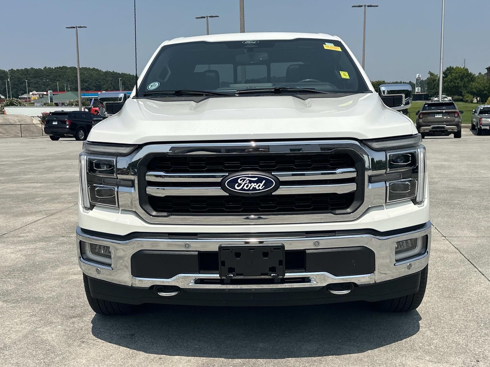 2024 Ford F-150 LARIAT 4WD CREW