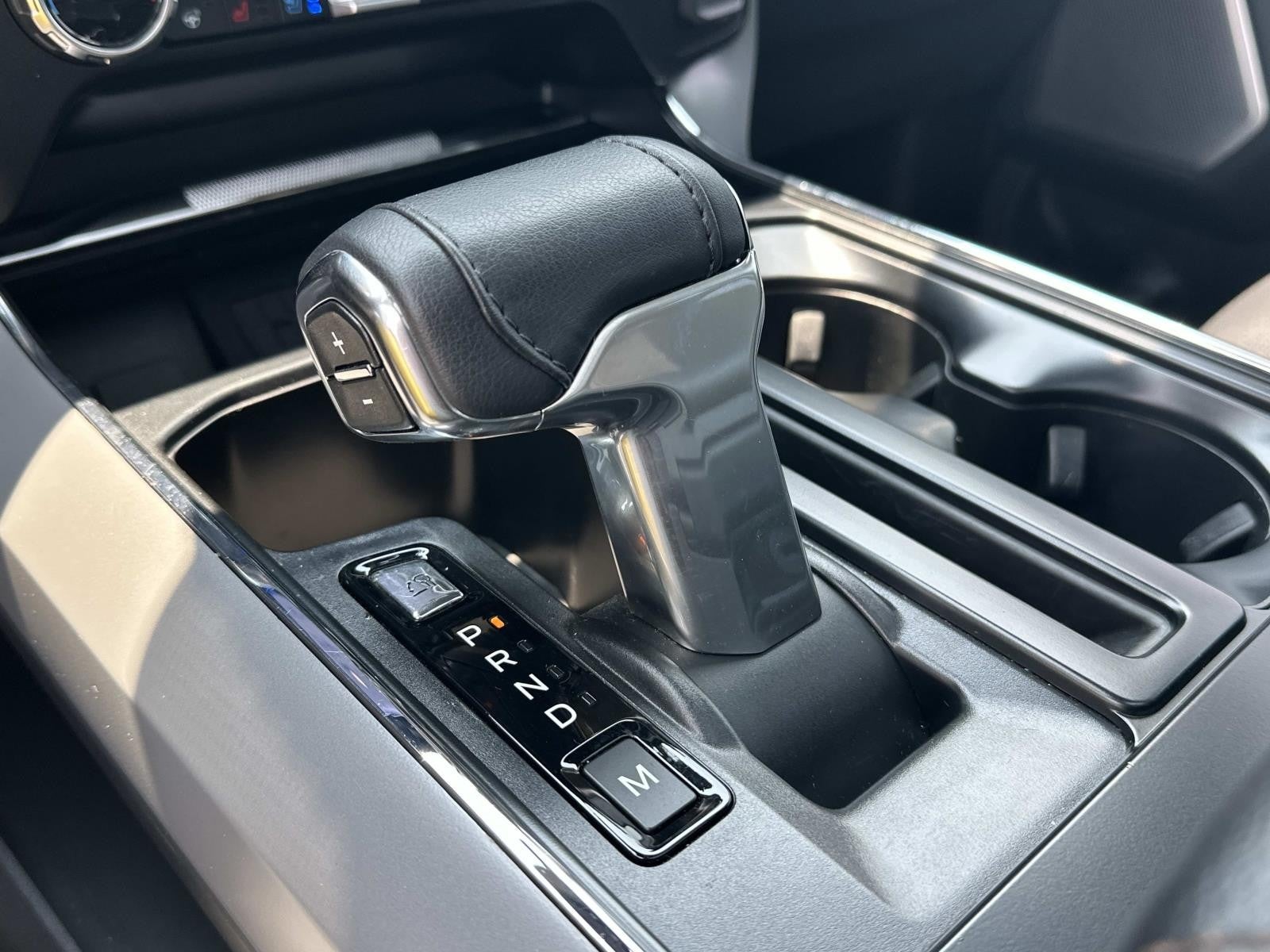 2024 Ford F-150 LARIAT 4WD CREW