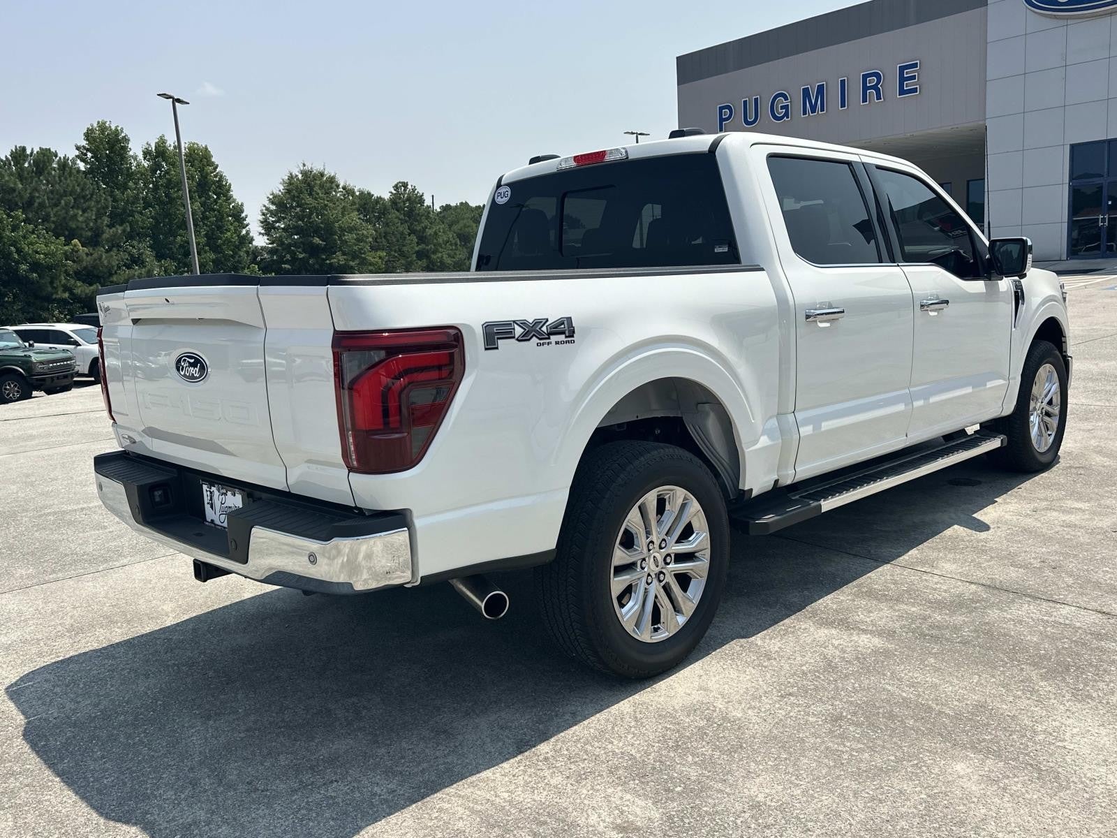 2024 Ford F-150 LARIAT 4WD CREW