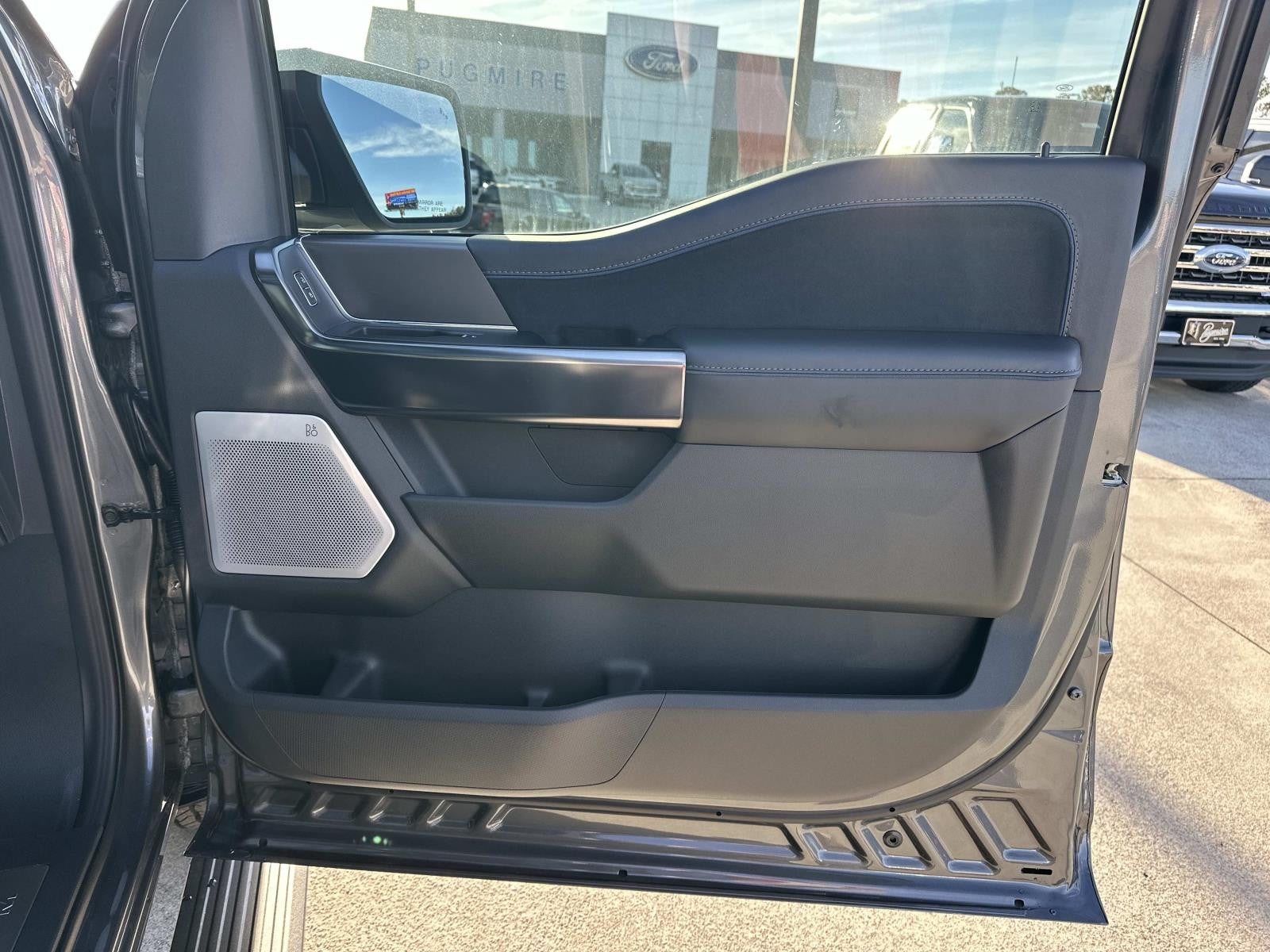 2025 Ford F-150 PLATINUM 4WD SUPERCREW 5.