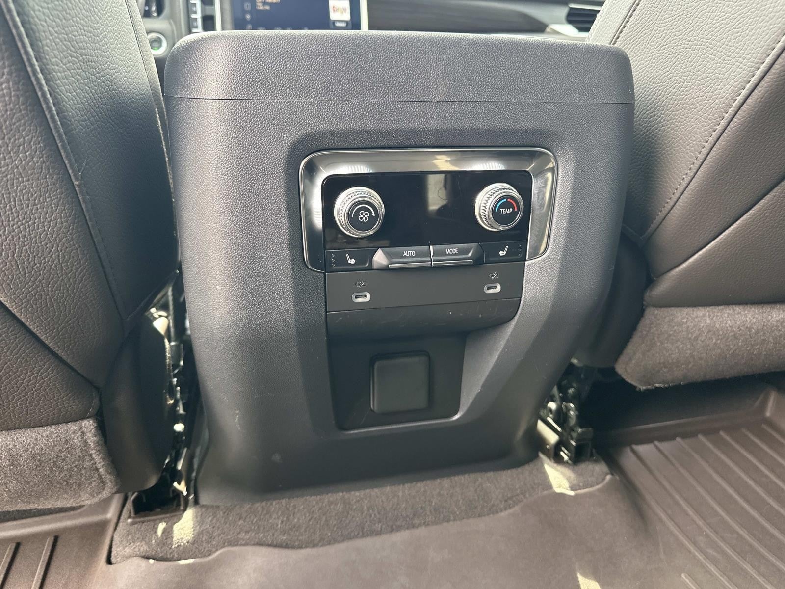 2022 GMC Yukon 2WD 4DR DENALI PREMIUM