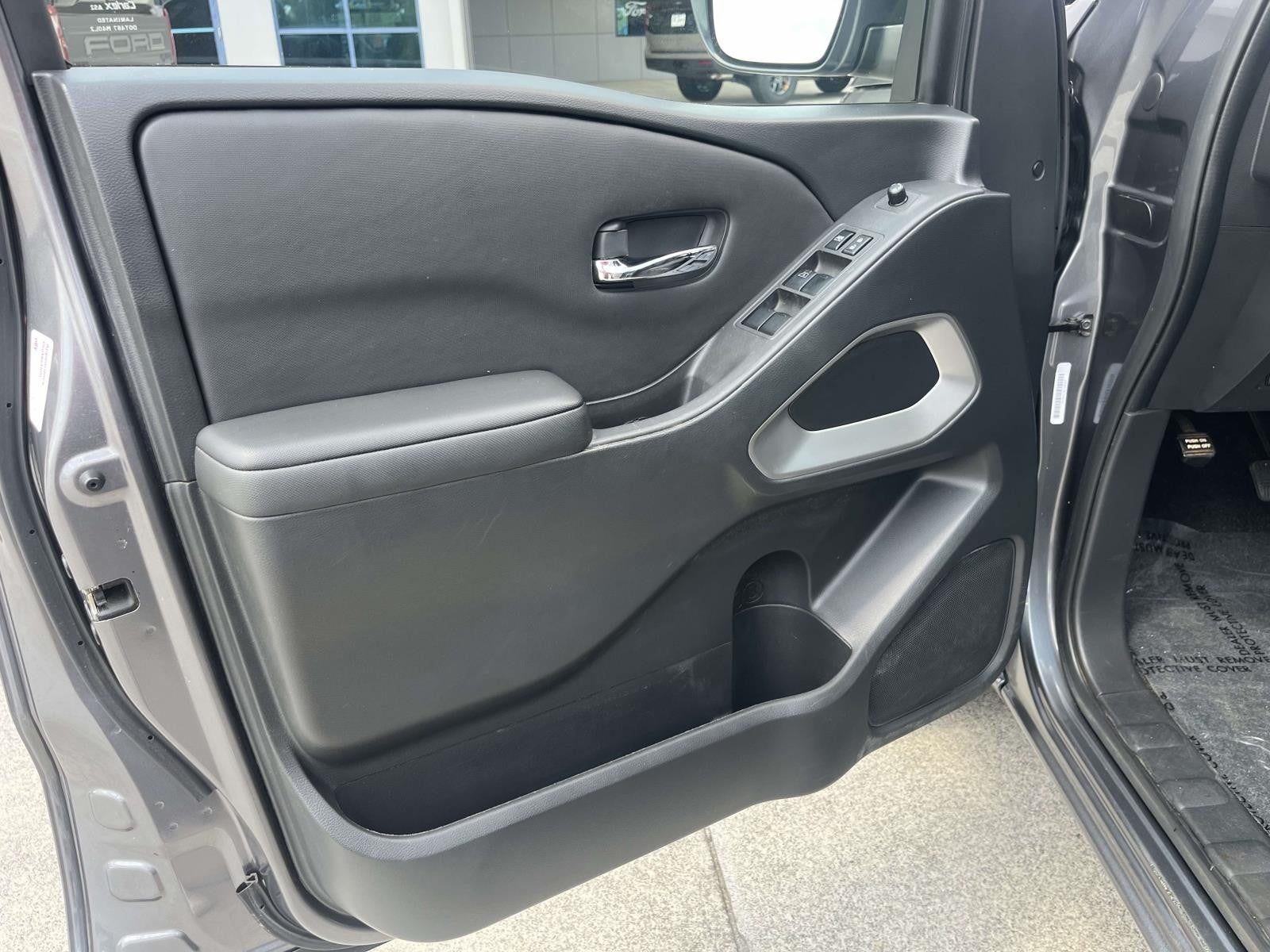 2023 Nissan Frontier CREW CAB 4X4 SV AUTO